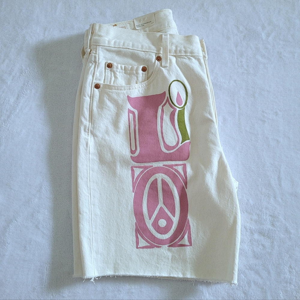Levi's 501 '90s "Love"💚🩷 Shorts - NWT - Picture 10 of 16